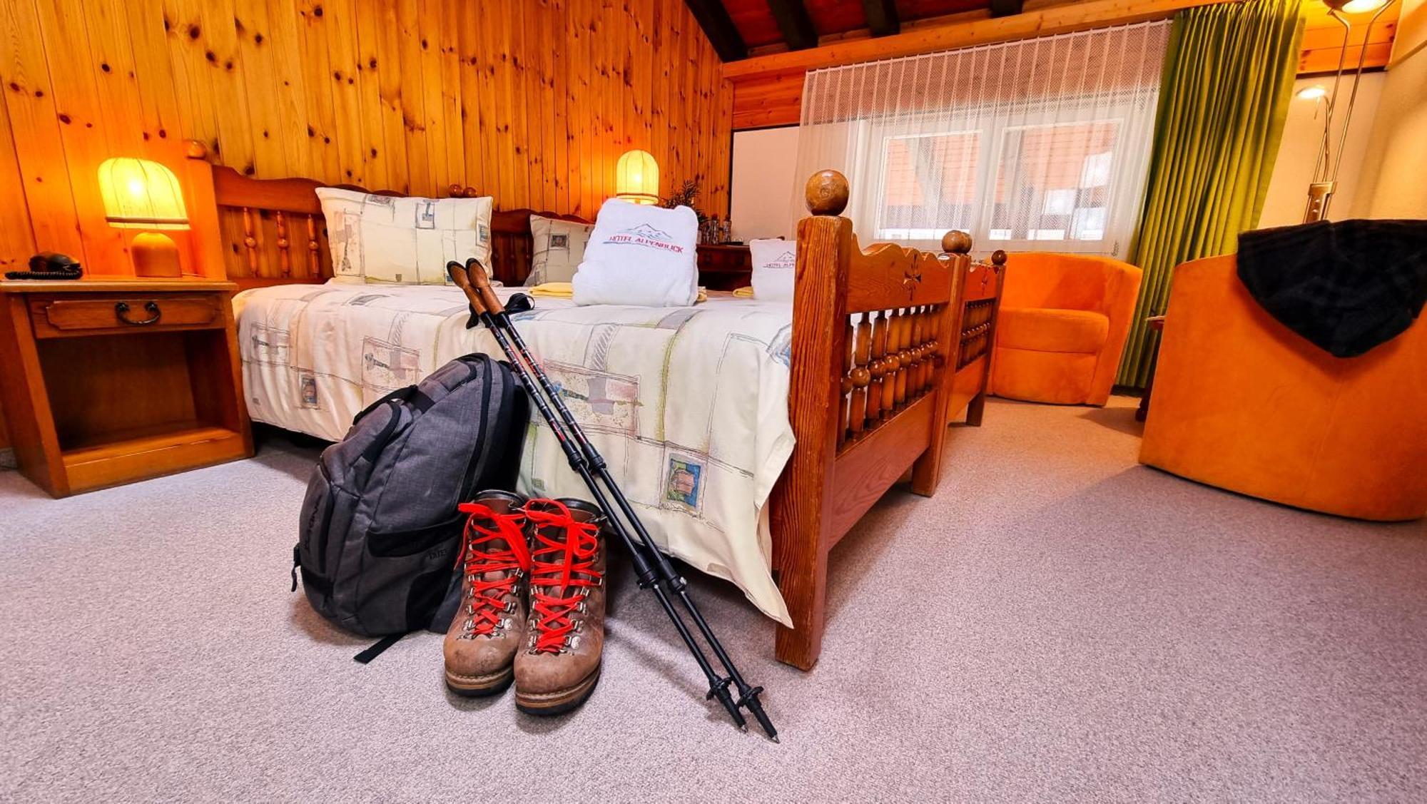 Hotel Alpenblick-Leukerbad-Therme Room photo